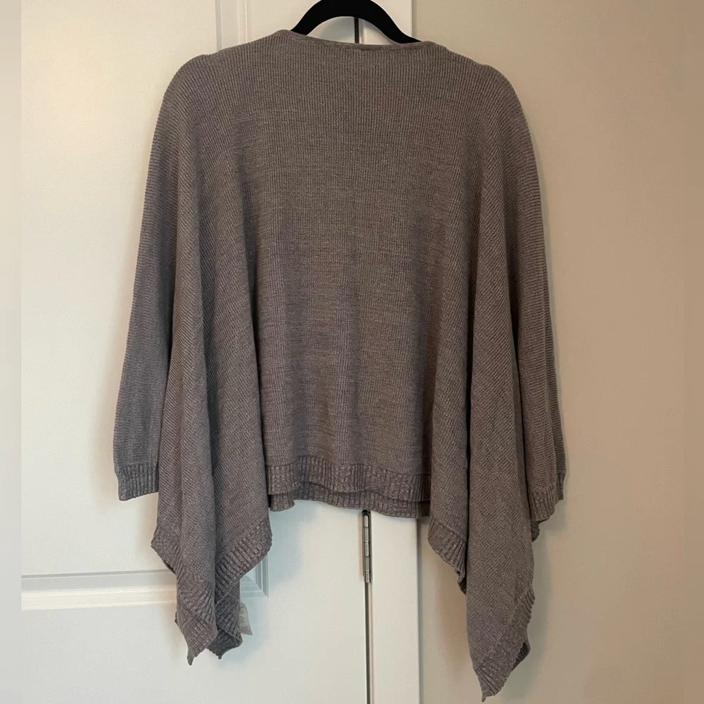Lululemon Divinity Scarf Poncho Shawl Gray‎ One Size